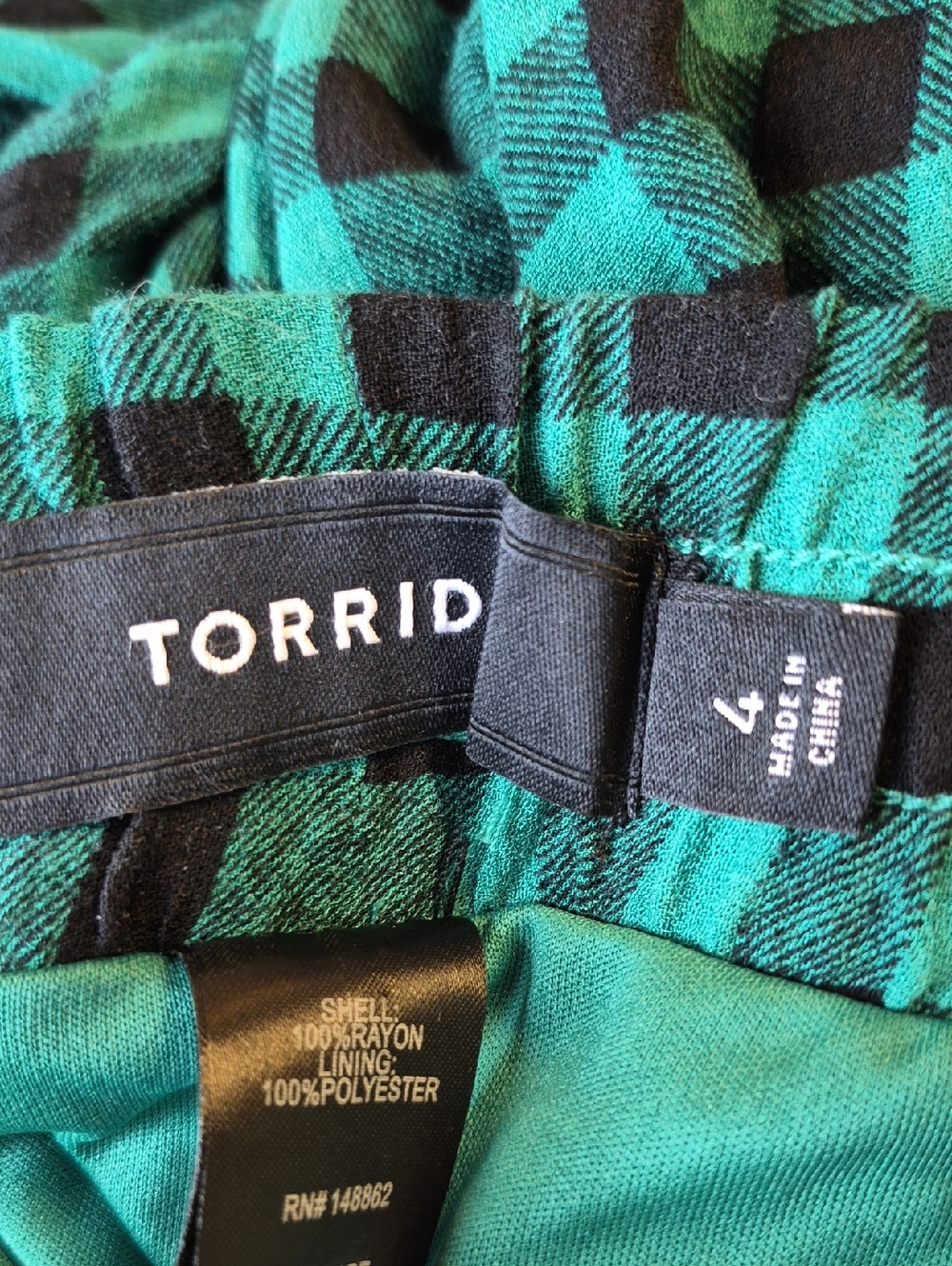 Torrid Ruffle Short with Front Pockets! - Picture 6 of 11